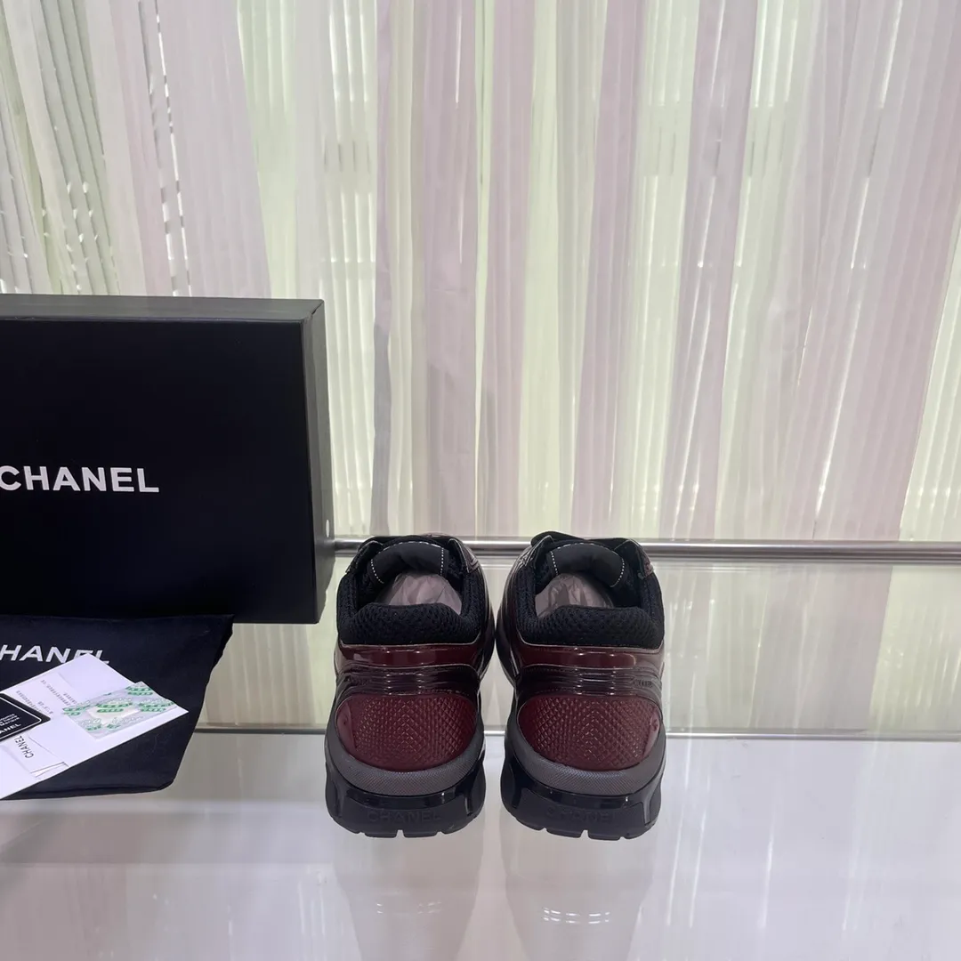 👟👟Ex-factory price 640👟👟 Latest 5 colors! Super pretty! 2023 super popular Chanel Chanel 23C King of Horns series casual sports shoes, incomparably beautiful and easy to wear, absolute fairy style, very light, super soft inside, super comfortable, breathable upper design, high-end color matching, versatile, must-have model of the year, upper: cowhide and cloth stitching, original craftsmanship, lining: breathable mesh, original foam combination outsole, size: 35-45